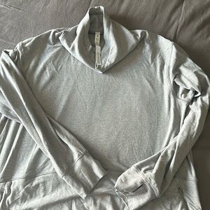 Lululemon long sleeve mock neck